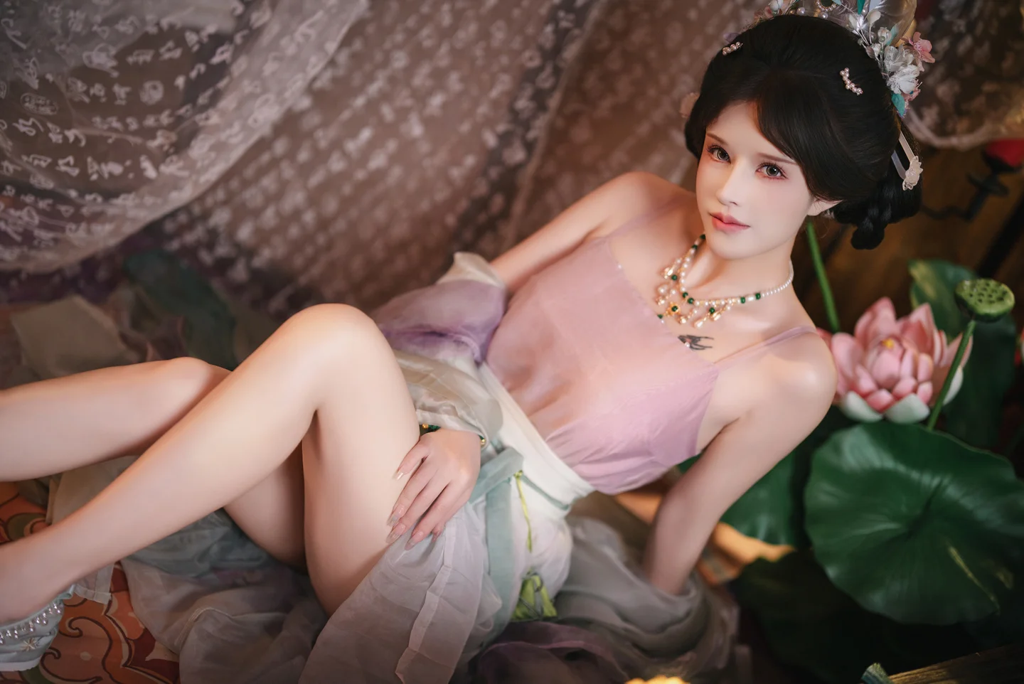 鹿八岁baby_No_107_粽你枕相思_130P,79GIF,1V_1_95GB tg@simisebaisi 【丝足阁】012.webp